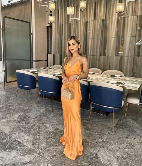 AMBER V MAXI DRESS